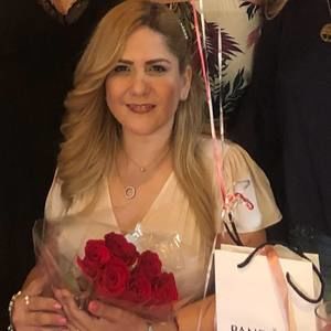 Meet your Posher, Eva